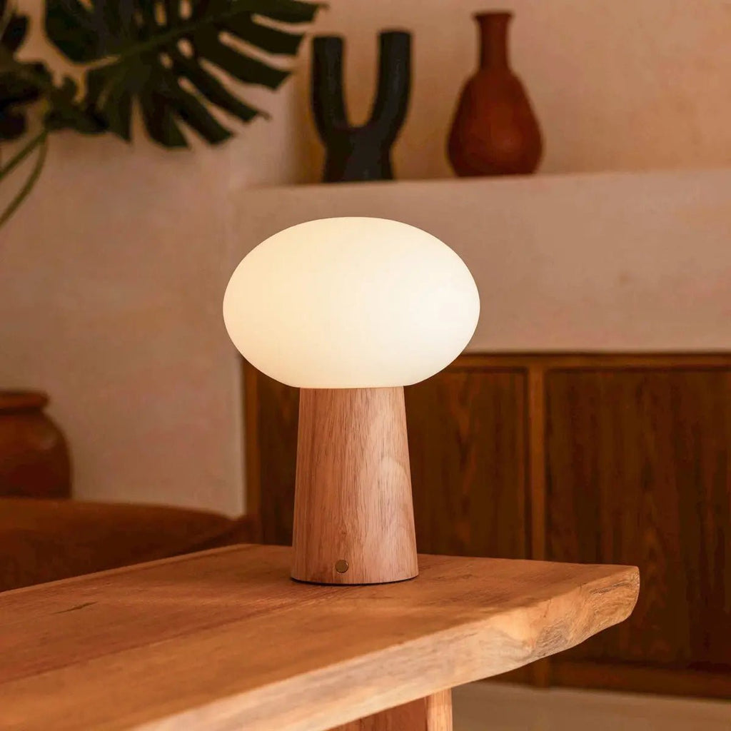 Max draadloze tafellamp lichtbruin, dimbaar, IP44, USB C oplaadbaar