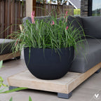 Plantenpot Louisiana Black, Fiberstone, Vase The World - 2 maten: Ø45 x H28 cm /of/ Ø60 x H38 cm
