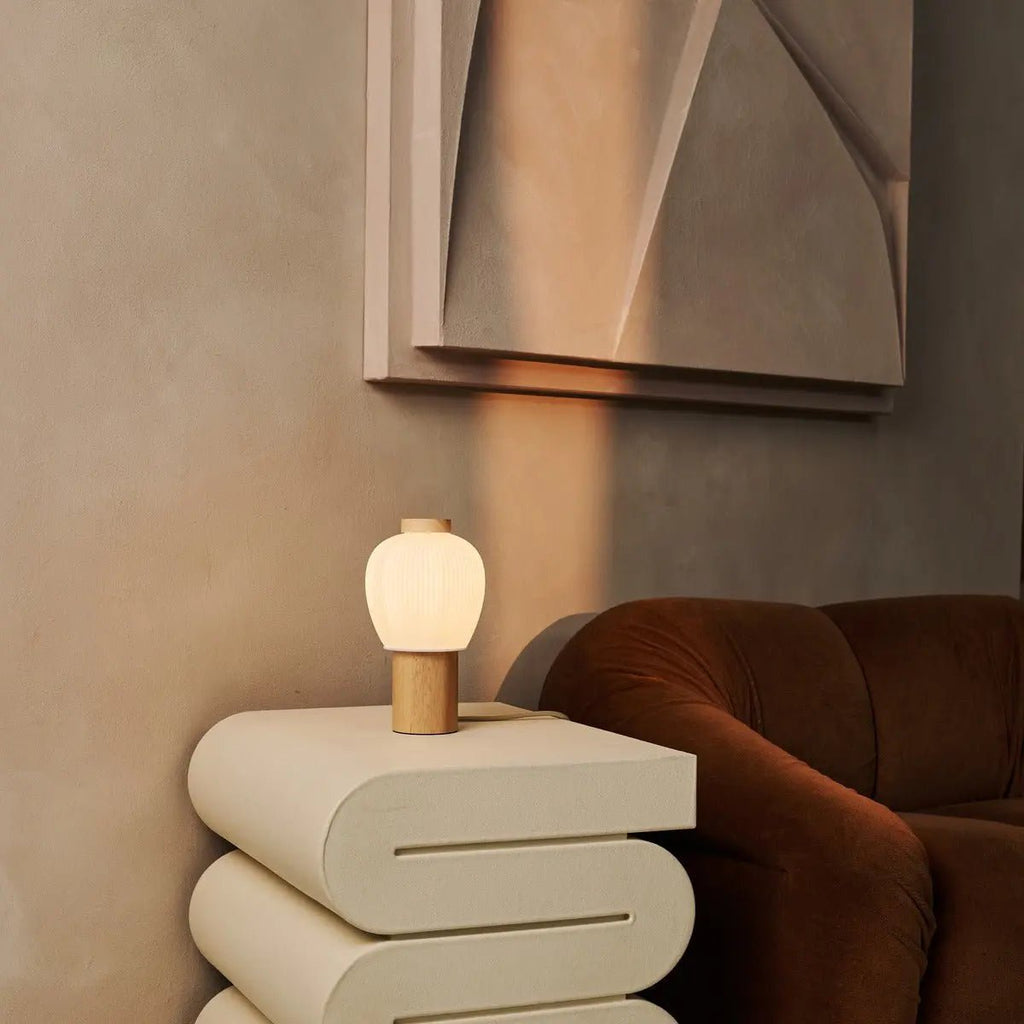 Lot lichtbruine houten tafellamp met snoer, Ø15 x 26 cm