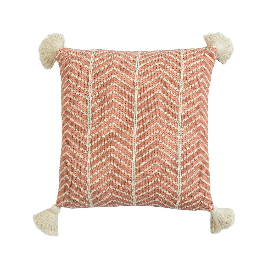 Chevrona kussenhoes 45x45 cm, chevron breisel in dusty coral met kwastjes, Urbane Hide