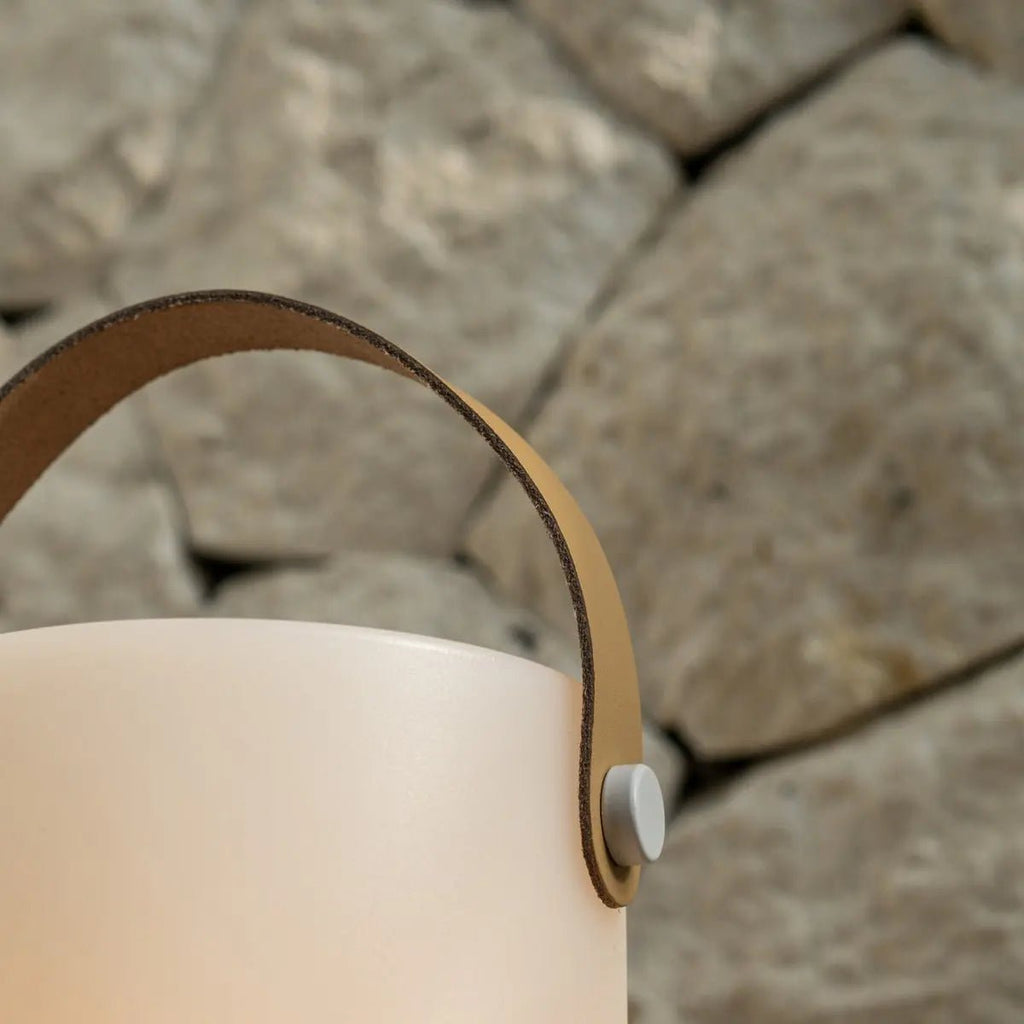 Avery lichtbruine oplaadbare houten tafellamp, snoerloos en dimbaar, Ø12 x 21 cm