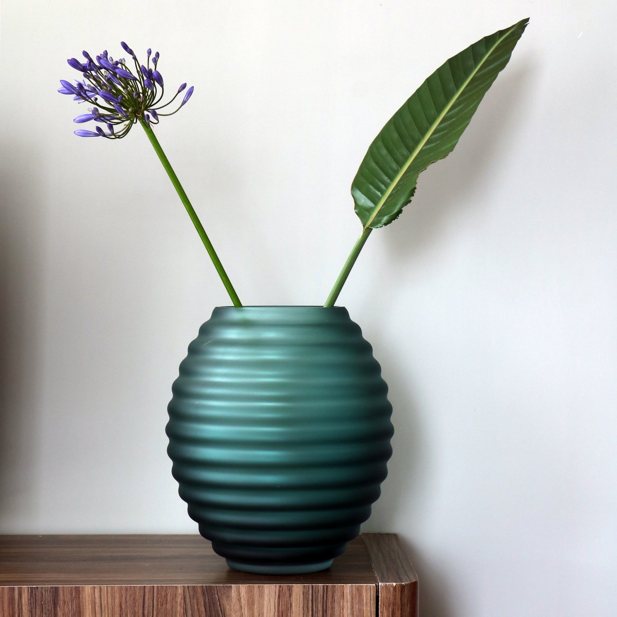 Chinko satin vaas Ø29 cm, groen mondgeblazen glas, Vase The World