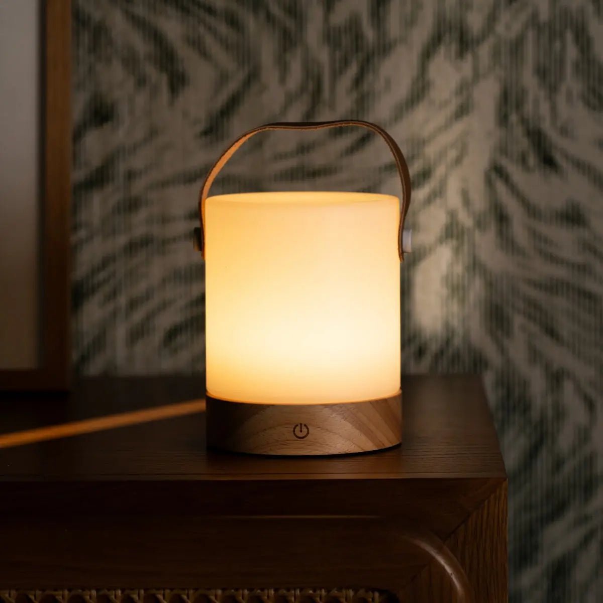 Avery lichtbruine oplaadbare houten tafellamp, snoerloos en dimbaar, Ø12 x 21 cm