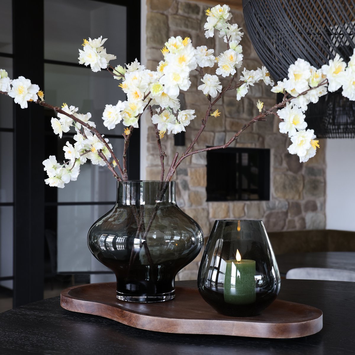Vase The World dienblad Bauru walnut, houten serveer en decoratie tray (S of M)