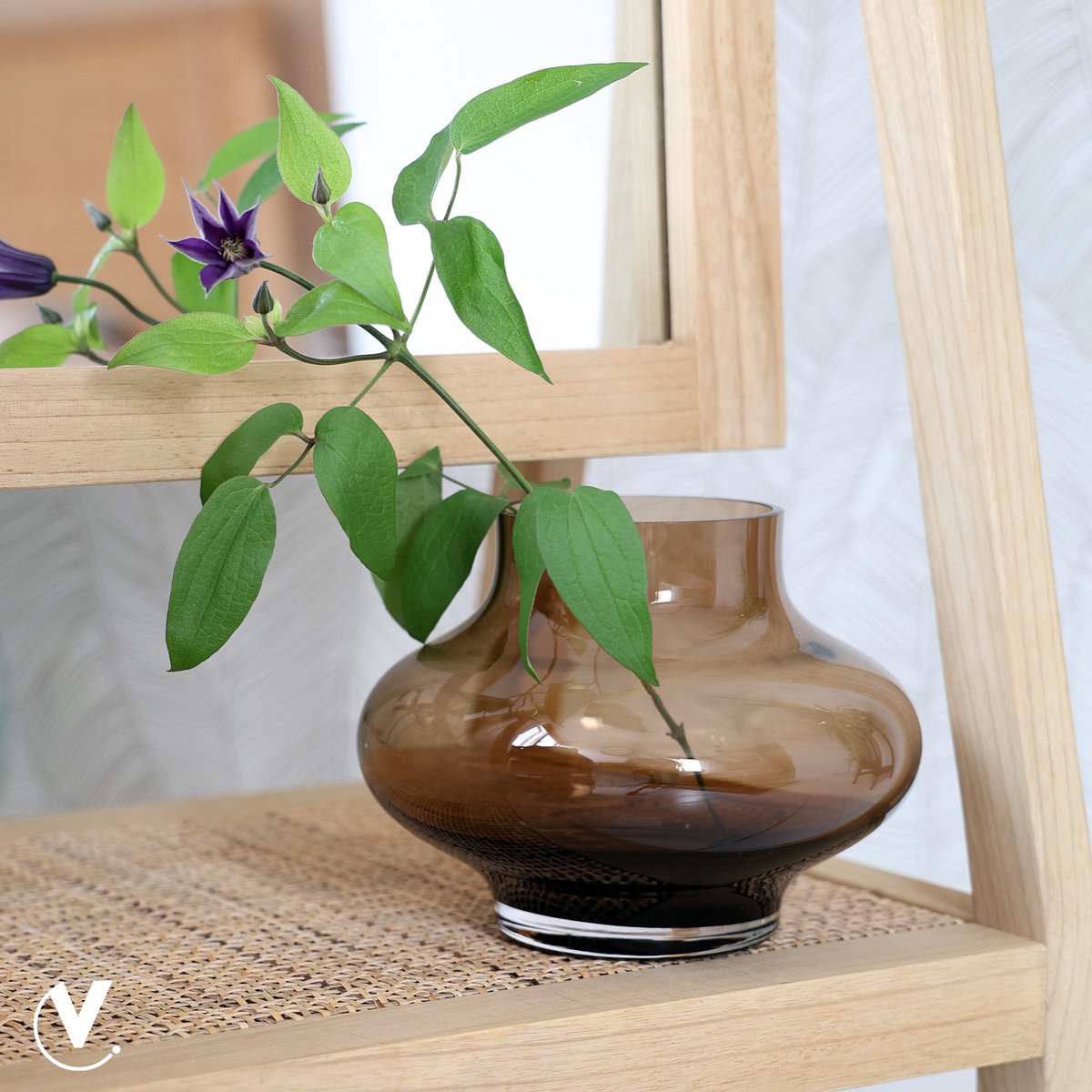 Ruvuma vaas taupe, mondgeblazen glas, Vase The World