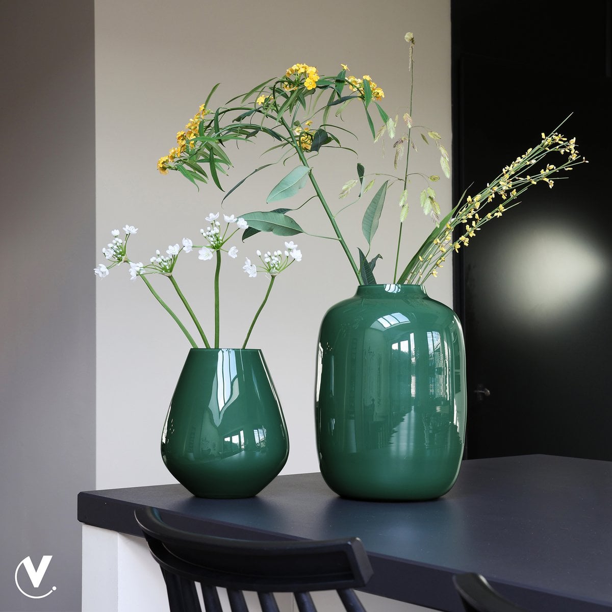 Tasman vaas S bright green, H20 cm Ø18 cm, groen glas, Vase The World