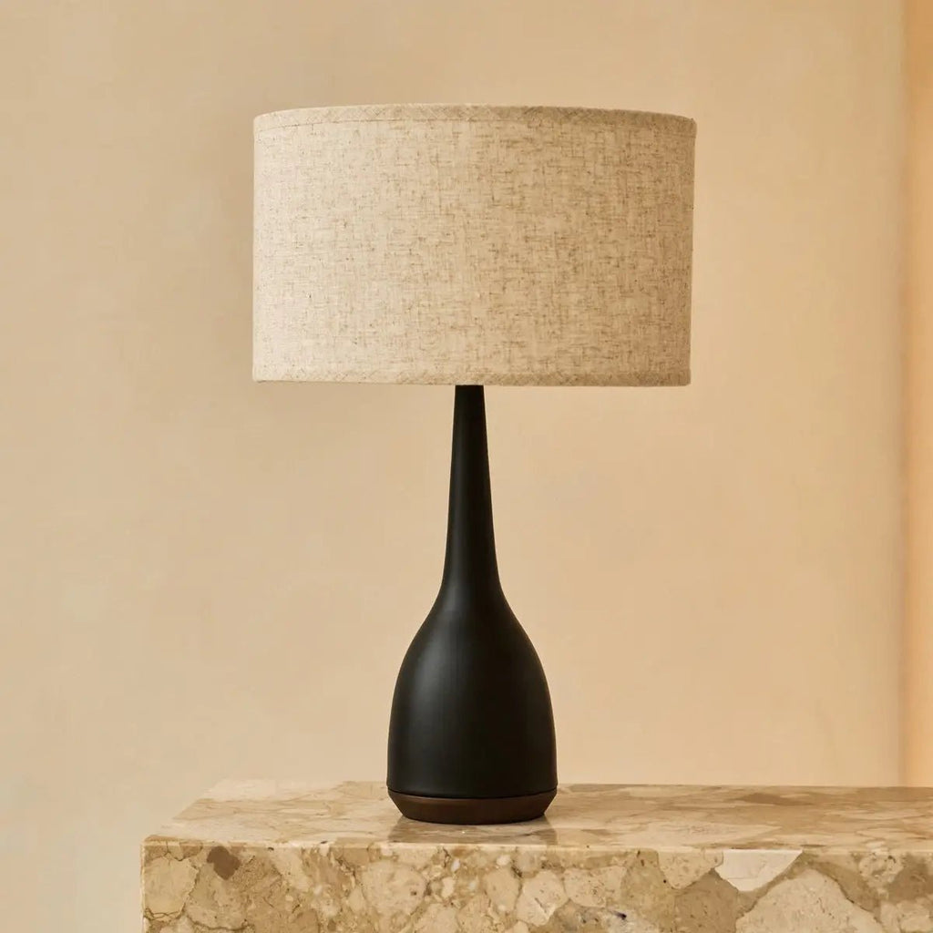 Jacob Zwarte Tafellamp Met Beige Kap, Tavellio