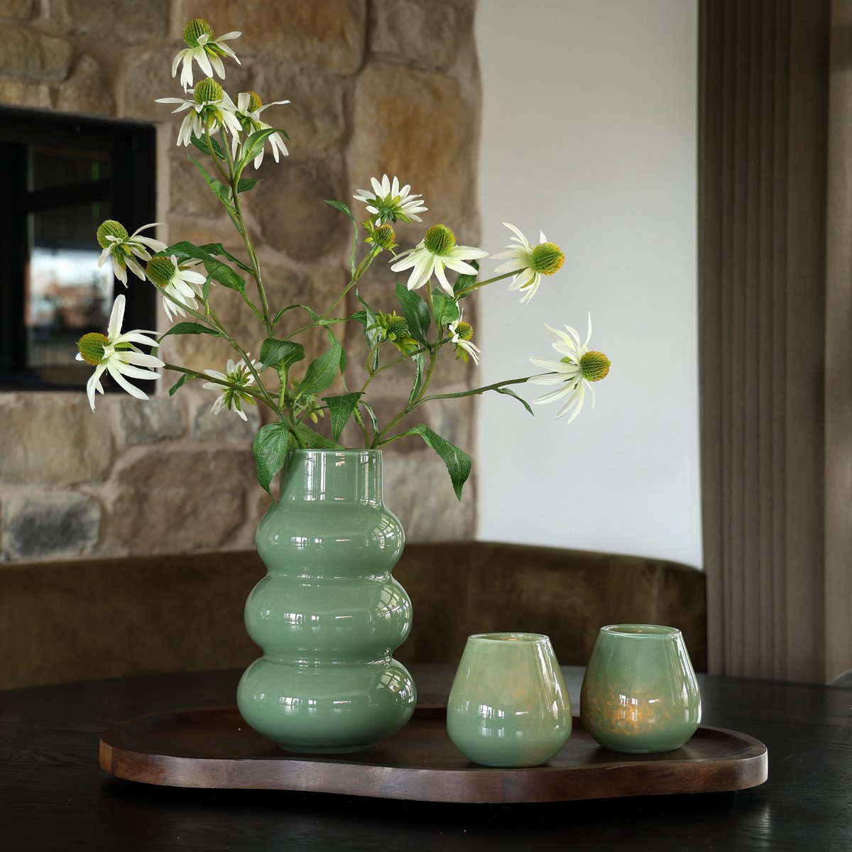 Vase The World dienblad Bauru walnut, houten serveer en decoratie tray (S of M)