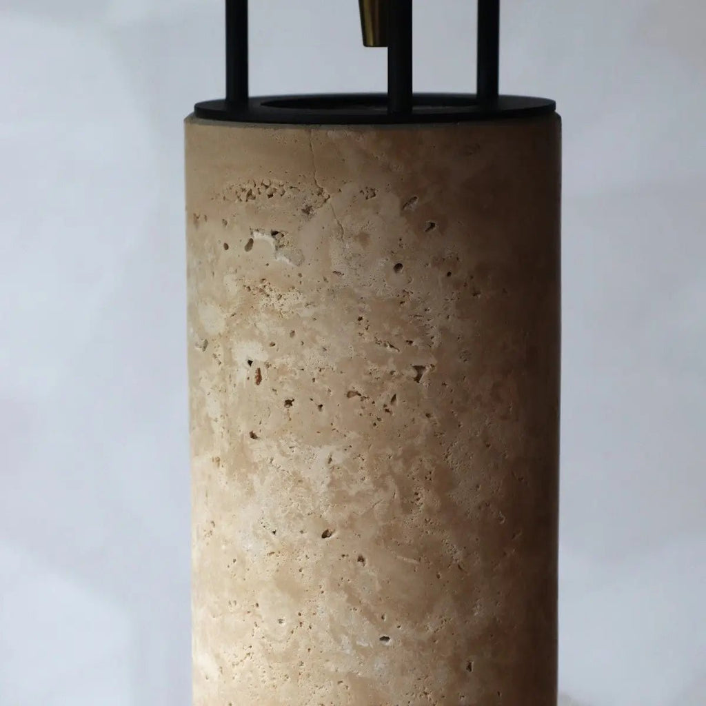 Nicolaas Travertine Tafellamp, Travertijn en Metaal, Tavellio