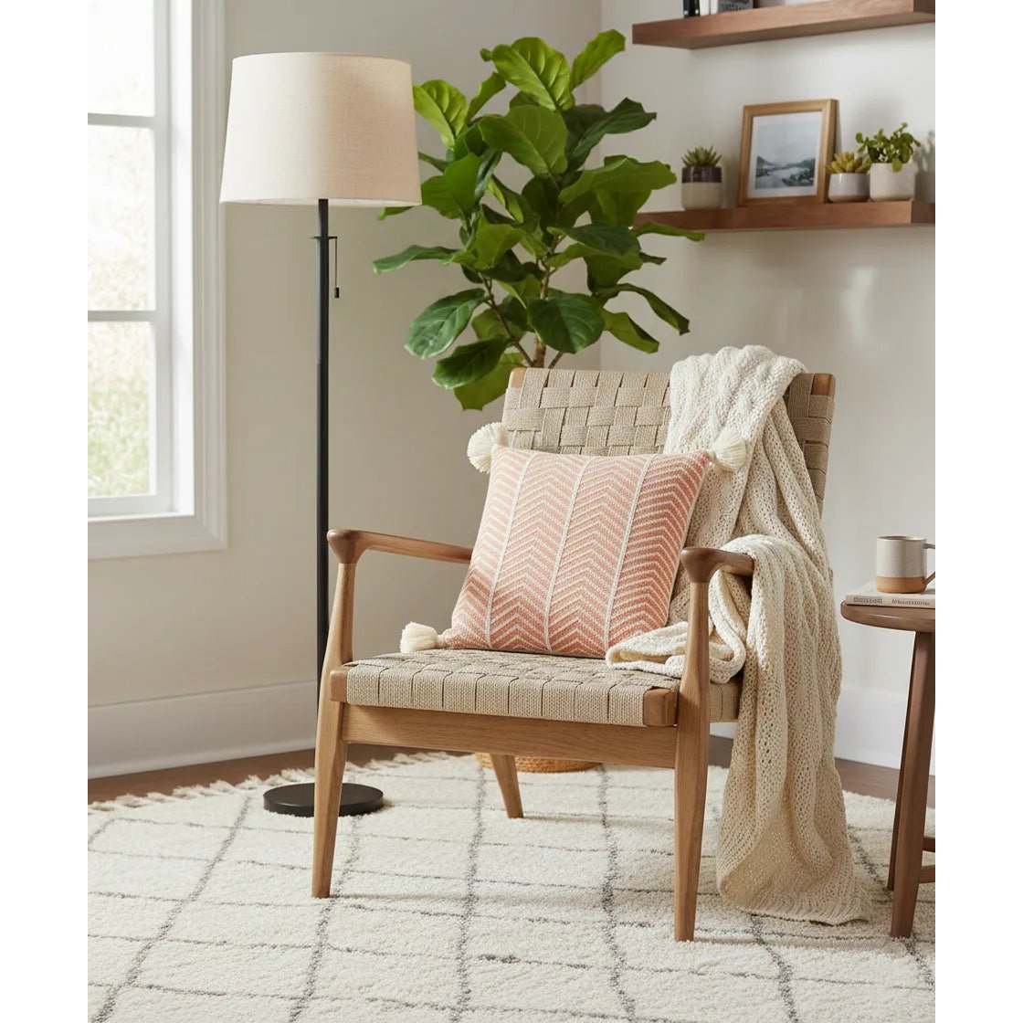 Chevrona kussenhoes 45x45 cm, chevron breisel in dusty coral met kwastjes, Urbane Hide