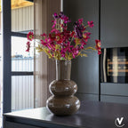 Lindi Elite vaas Ø22 cm, donkerbruin glas met luchtbellen, Vase The World