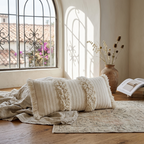 Fravora lumbalkussenhoes 35x75 cm, crème katoen met franjes en textuur, Urbane Hide