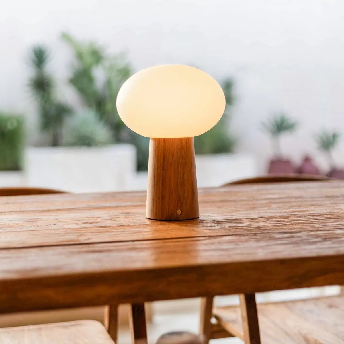 Max draadloze tafellamp lichtbruin, dimbaar, IP44, USB C oplaadbaar