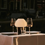 Fynn donkerbruine houten oplaadbare tafellamp, snoerloos en dimbaar, Ø17 x 25 cm