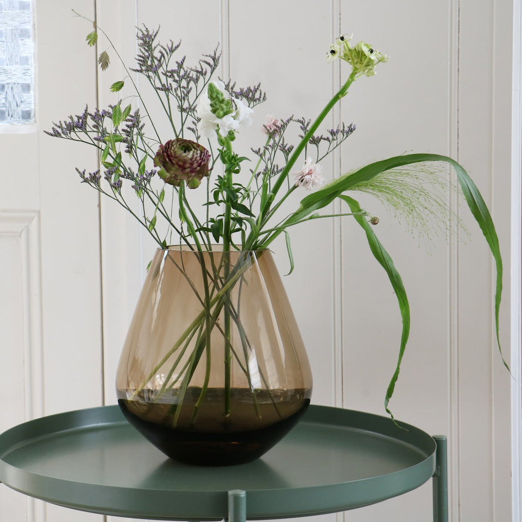 Tasman vaas taupe, mondgeblazen glas, Vase The World